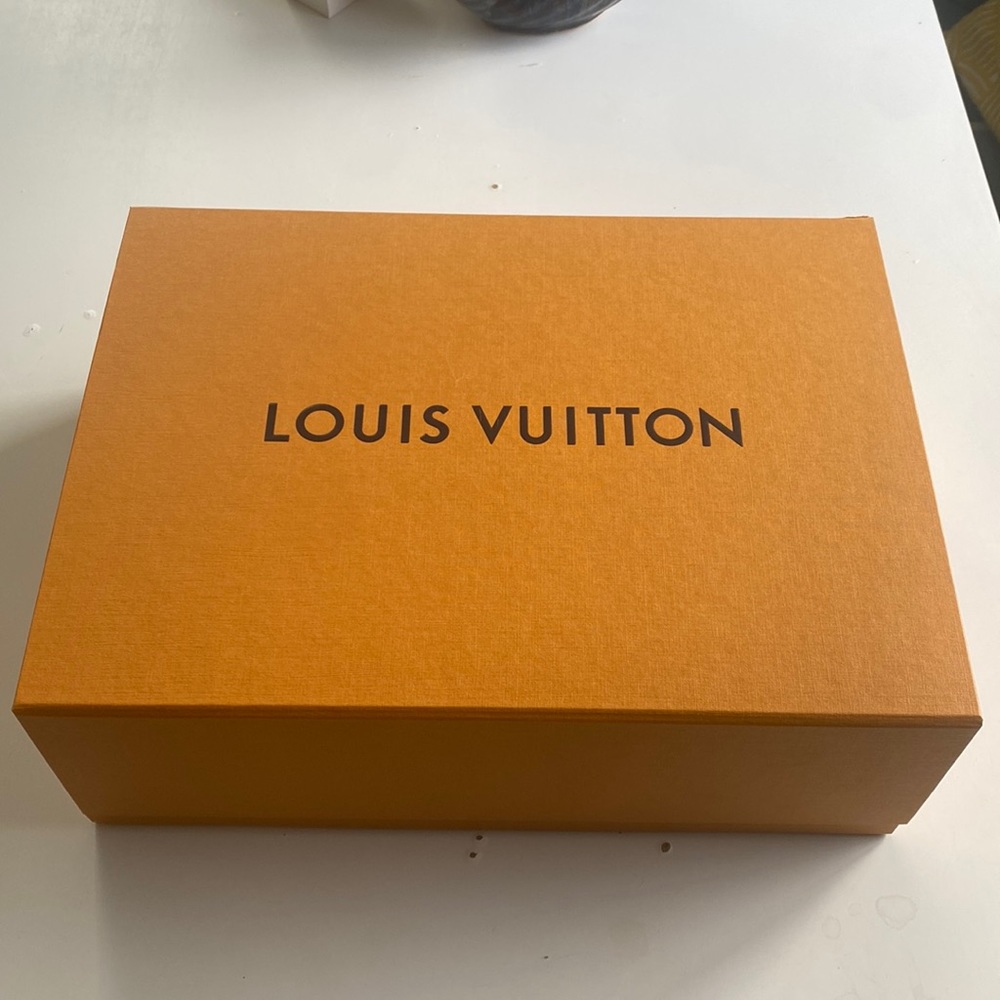 Louis Vuitton box